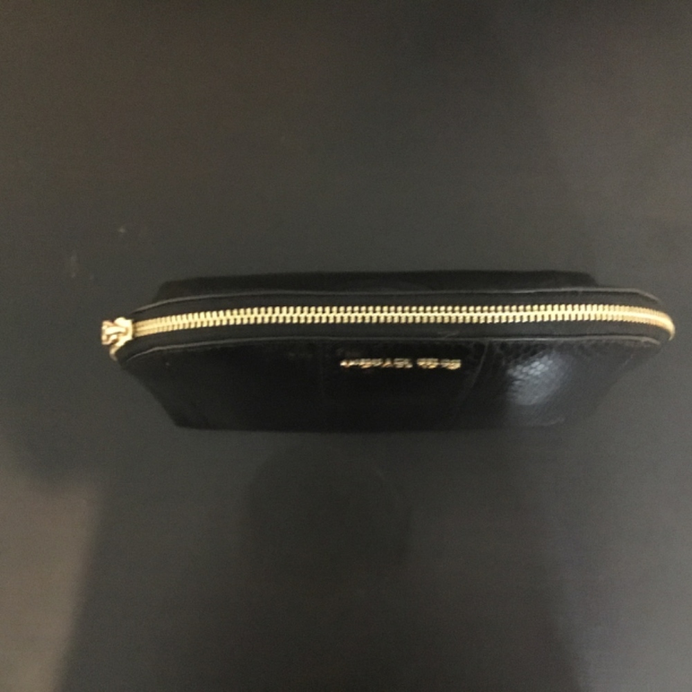 Handbag - Picture 2 of 2